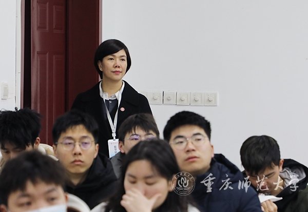 自考线上班、培优班 咨询电话：
